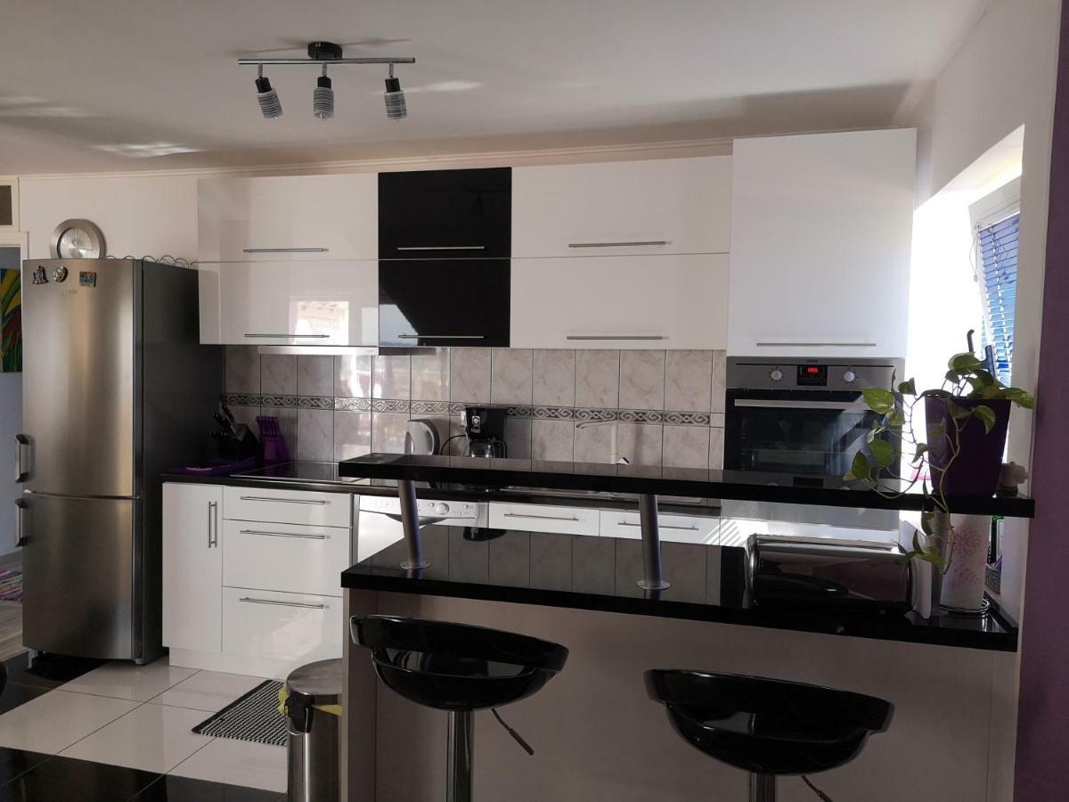 Apartment Lorena Шибеник Экстерьер фото